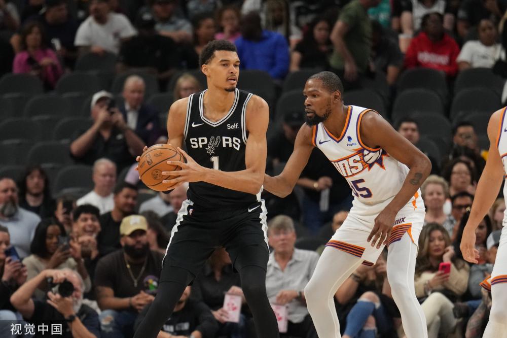 默哀背后的 默哀背后的